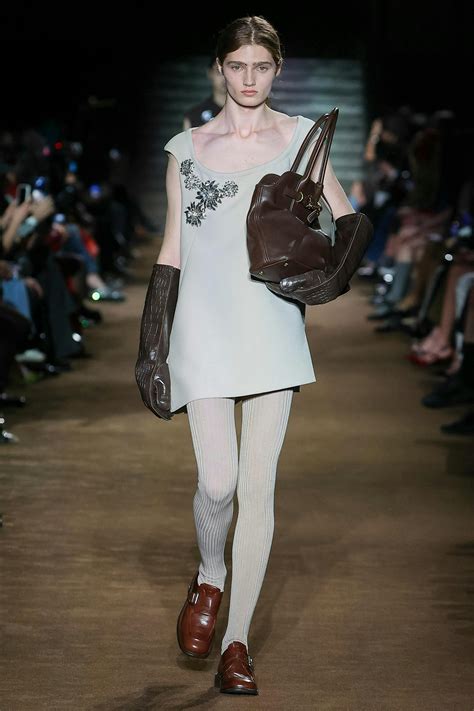 miu miu twitter pantip|MINNINE x Miu Miu Fall/Winter fashion week 2024 .